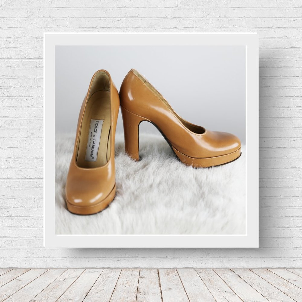 Dolce and Gabbana leather pumps